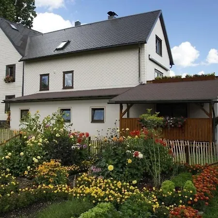 Grosse In Mit Garten Und Grill Siegmundsburg